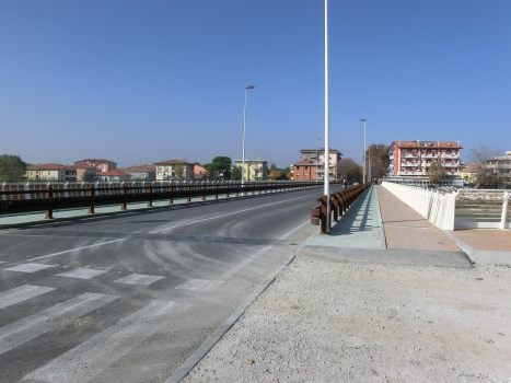 Brücke im Zuge der Via Ennio Coletti
