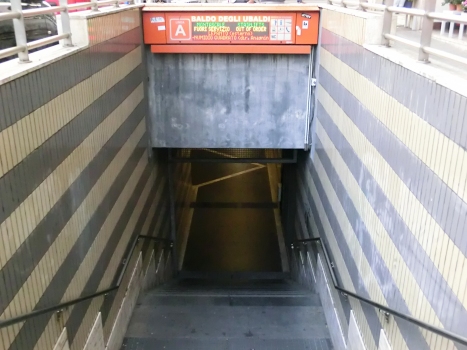 Baldo degli Ubaldi Metro Station, access