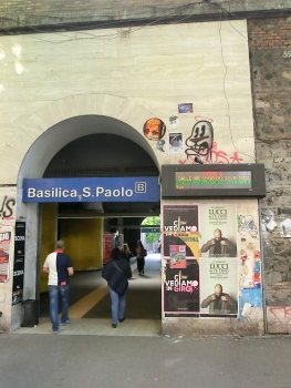 Metrobahnhof Basilica S. Paolo