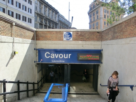 Cavour Metro Station access