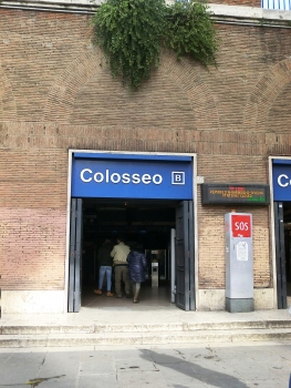 Metrobahnhof Colosseo