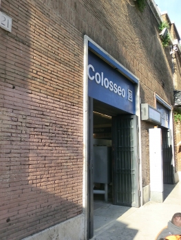 Station de métro Colosseo