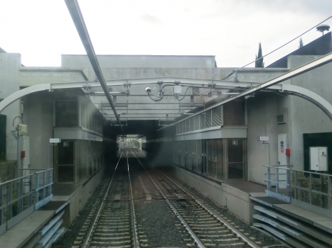 Metrobahnhof Due Leoni-Fontana Candida