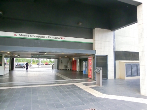 Station de métro Monte Compatri-Pantano