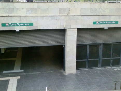 Station de métro Torre Spaccata