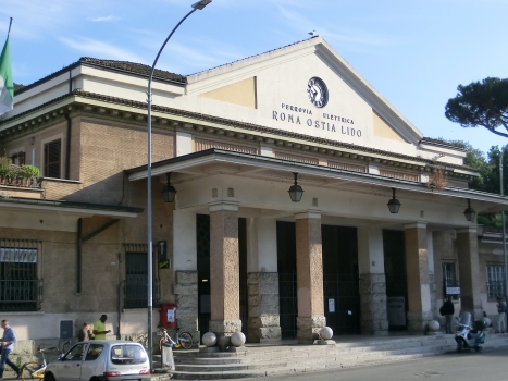 Bahnhof Roma Porta San Paolo