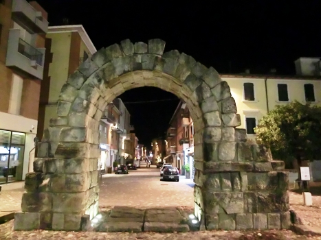 Porta Montanara