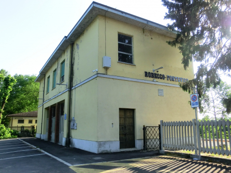 Robecco-Pontevico Station