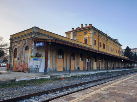 Bahnhof Saluzzo