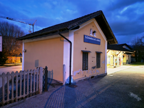 Bahnhof San Cristoforo al Lago-Ischia