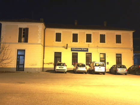 Gare de San Damiano d'Asti