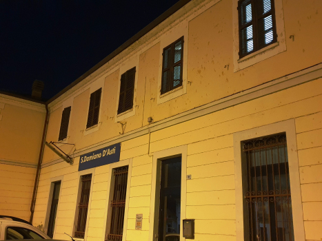 Gare de San Damiano d'Asti