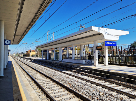 Gare de San Pietro in Casale