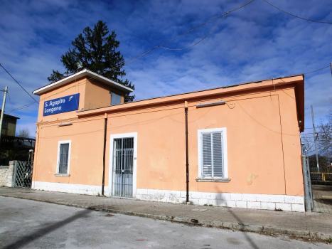 Sant'Agapito-Longano Station