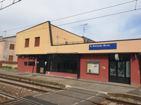 Sant'Antonio Mantovano Station