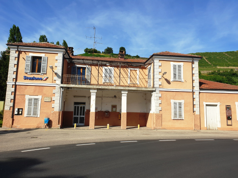 Santo Stefano Belbo Station