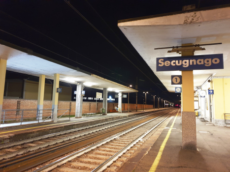 Secugnago Station