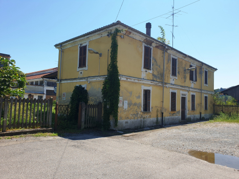 Bahnhof Serralunga-Cereseto