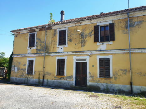 Bahnhof Serralunga-Cereseto