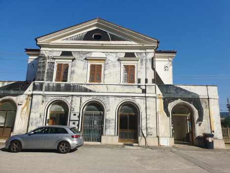 Bahnhof Serra San Quirico