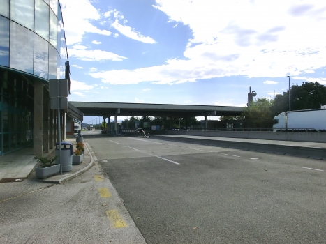 H 4 Highway (Slovenia), service area Vrtojba