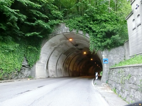 Tunnel Piazza Brembana