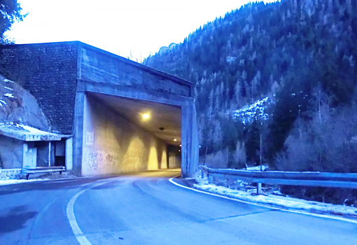 Sponda Tunnel, Cambrembo branch portal