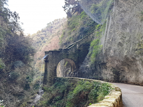 Destra Brasa Aqueduct