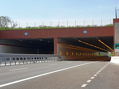 Villa Fanna Tunnel eastern portals