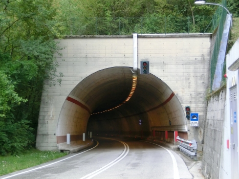 Tunnel Del Lago II