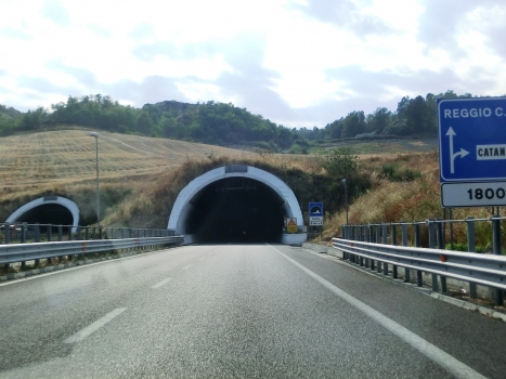 Bellino Tunnel eastern portals