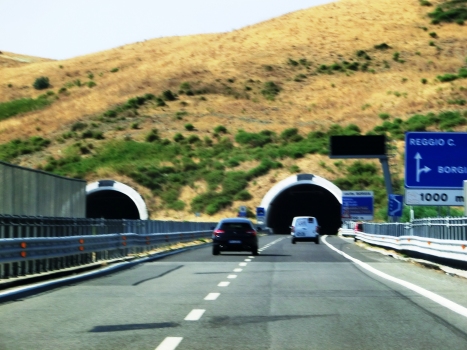 Girella Tunnel northern portals