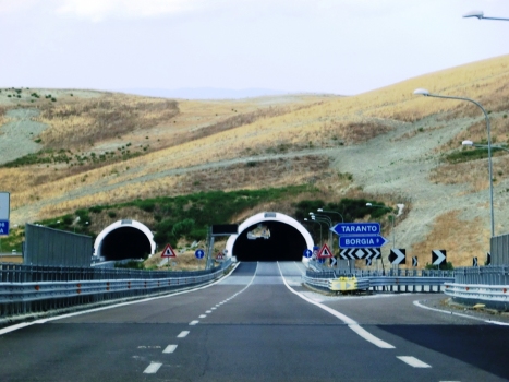 Girella Tunnel southern portals