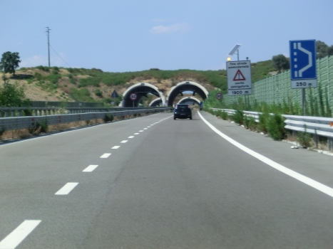 Carbone III Tunnel eastern portals