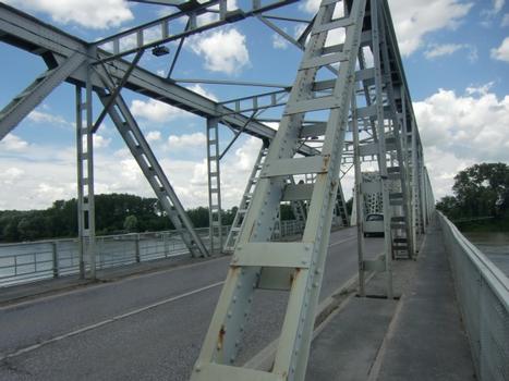 SS16 Po river bridge - detail