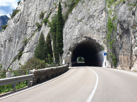 Corno di Bò-Tunnel