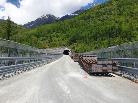 Etroubles Viaduct and St.Oyen Tunnel lower portal