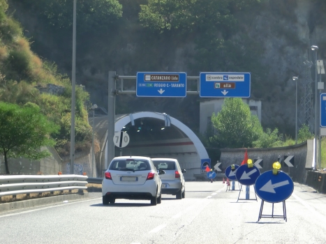 Sansinato Tunnel western portal