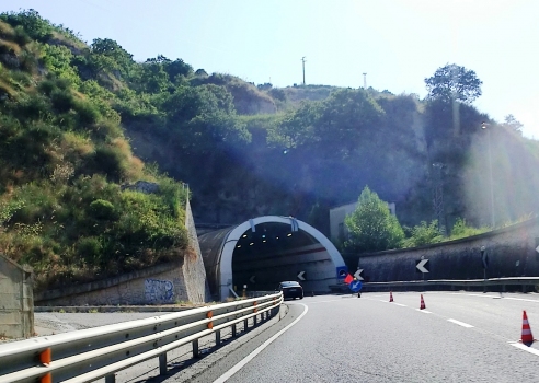 Sansinato Tunnel western portal