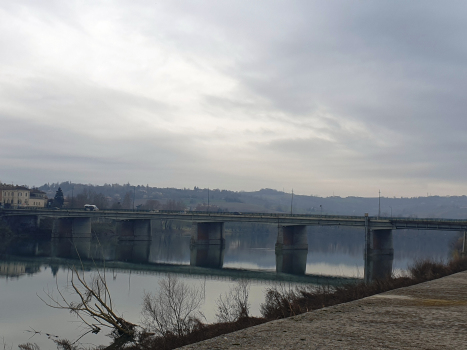 Pont routier de Casale Monferrato