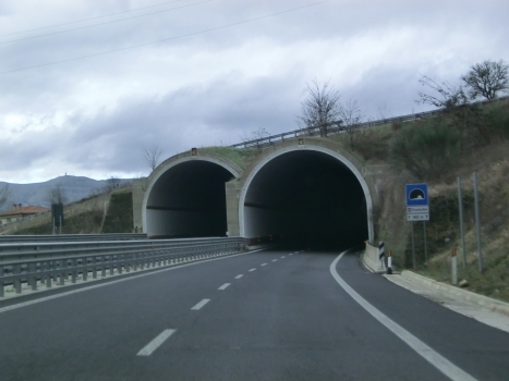 Crocicchio Tunnel southern portals
