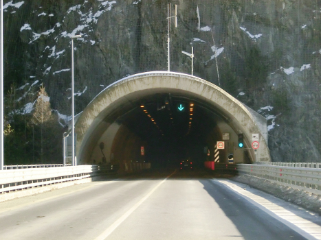 Verzedo Tunnel southern portal
