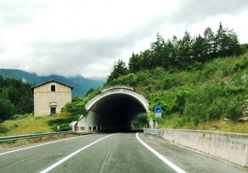 Santa Rufina Tunnel eastern portal