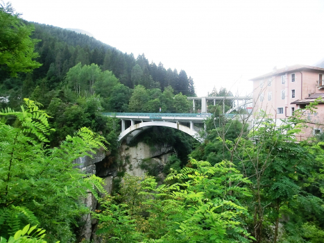 Straßenbrücke Mostizzolo