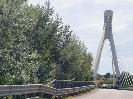 Pont sur le torrent Belbo