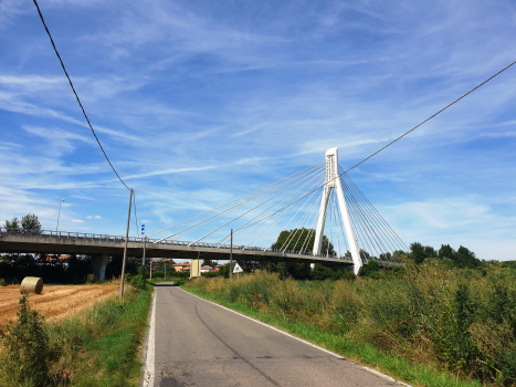 Pont sur le torrent Belbo