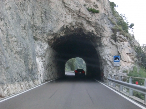 Tunnel Limniadi