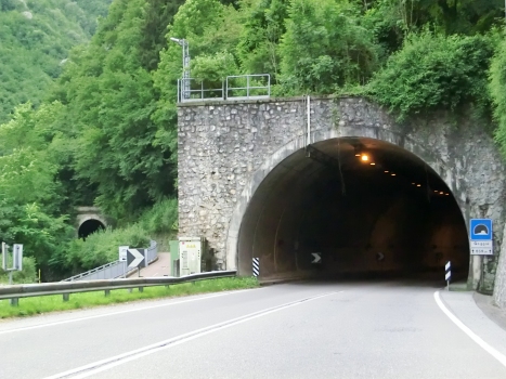 Parina 2 Tunnel (on the left) and Goggia Tunnel northern portals