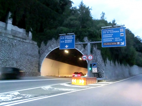 Dorf-Tunnel (Messavilla)