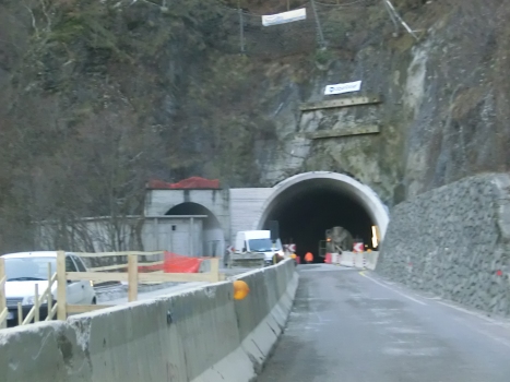 Sarentino 15 (on the left) and New Sarentino 2 (on the right) Tunnels northern portals